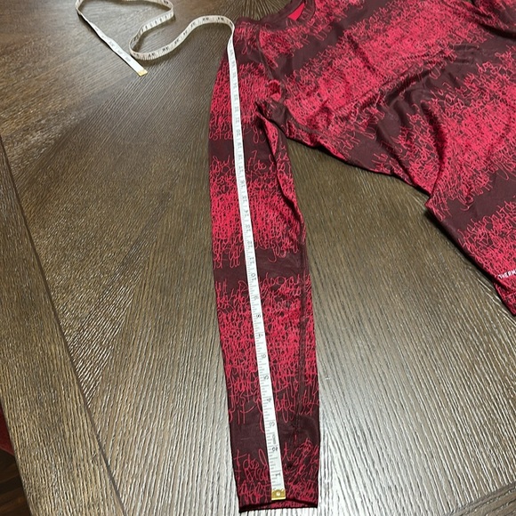 Nike Therma-FIT Women's Long-Sleeve
Thermal Top, Size Medium - Picture 8 of 13